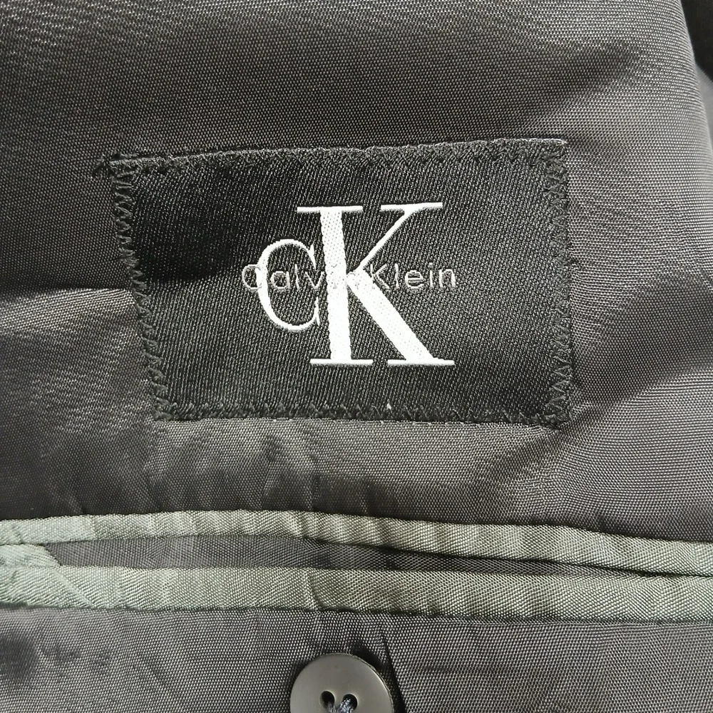 Calvin Klein Suit 40R Gray Pinstripe 2-Button Wool Cashmere Blend Made in Canada